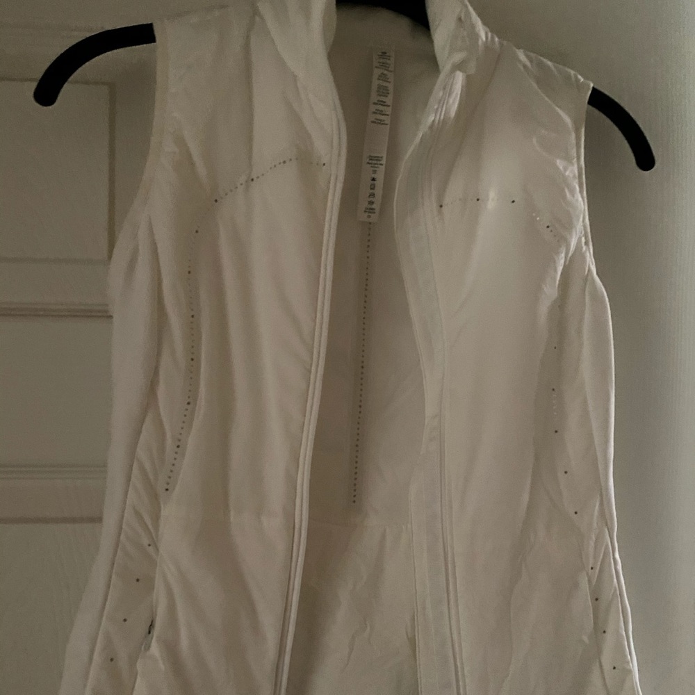 Lululemon run for cold vest